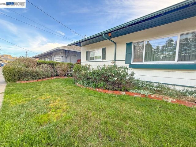 26589 Colette St, Hayward, CA 94544