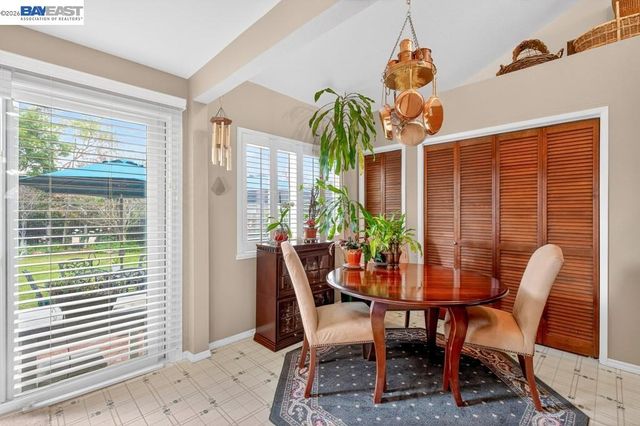 26589 Colette St, Hayward, CA 94544