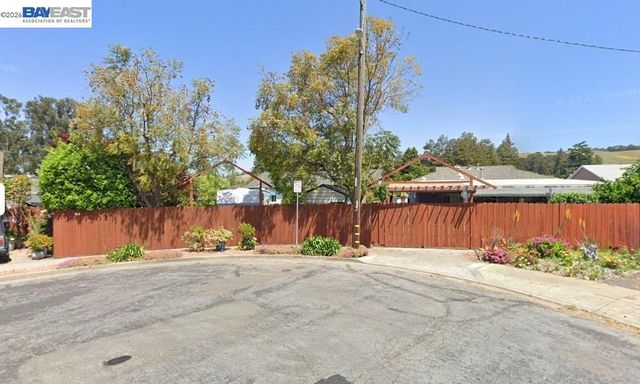 26589 Colette St, Hayward, CA 94544