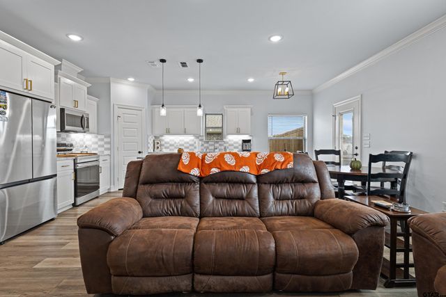 108 Hay Meadow, Winona, TX 75792