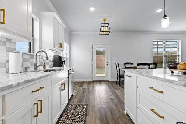 108 Hay Meadow, Winona, TX 75792