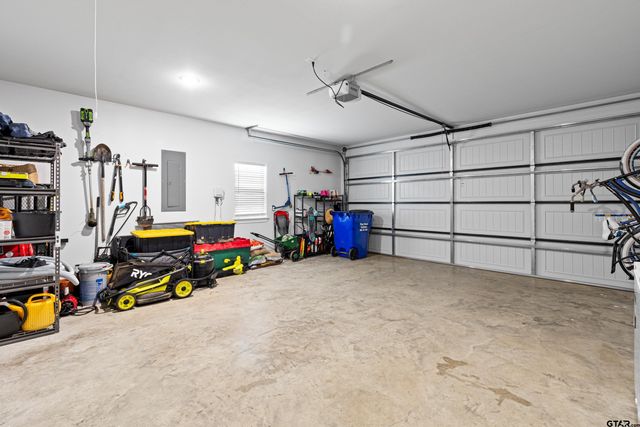 108 Hay Meadow, Winona, TX 75792