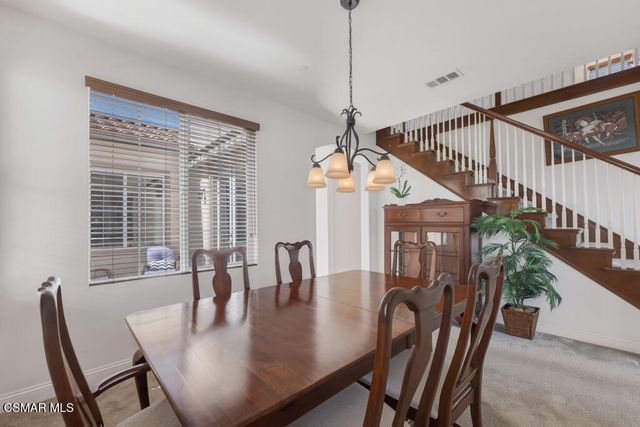 887 Coronado Circle, Santa Paula, CA 93060