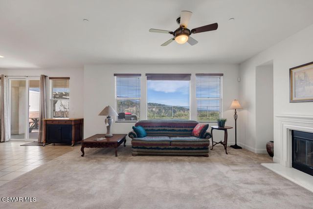 887 Coronado Circle, Santa Paula, CA 93060