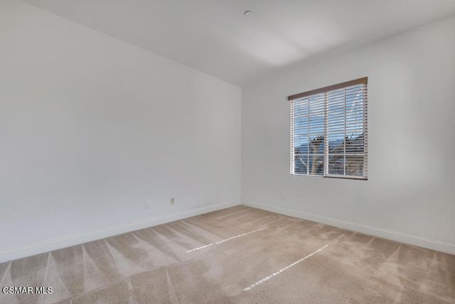 887 Coronado Circle, Santa Paula, CA 93060