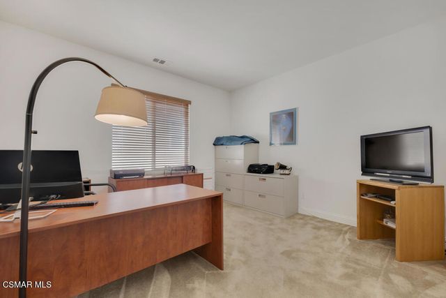 887 Coronado Circle, Santa Paula, CA 93060