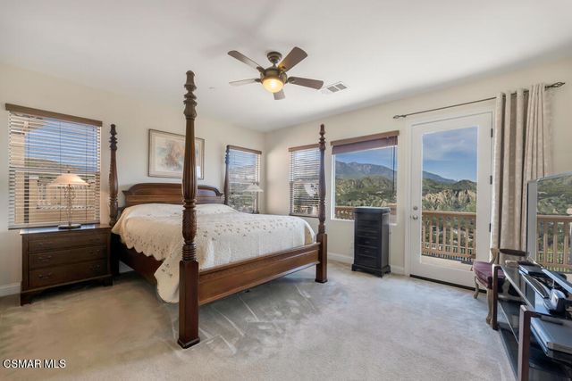 887 Coronado Circle, Santa Paula, CA 93060