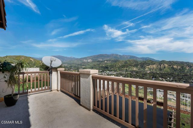 887 Coronado Circle, Santa Paula, CA 93060