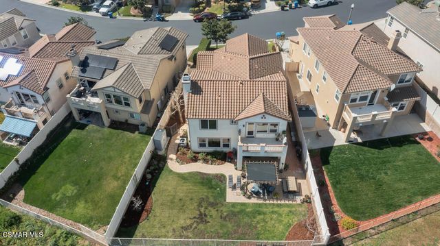 887 Coronado Circle, Santa Paula, CA 93060