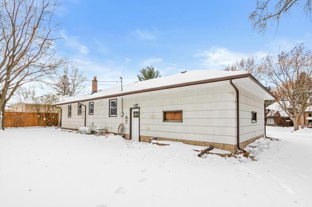 5762 Schutta Road, Shoreview, MN 55126