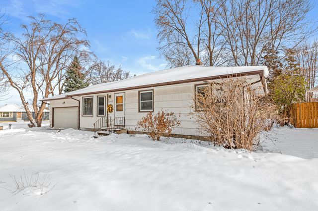 5762 Schutta Road, Shoreview, MN 55126