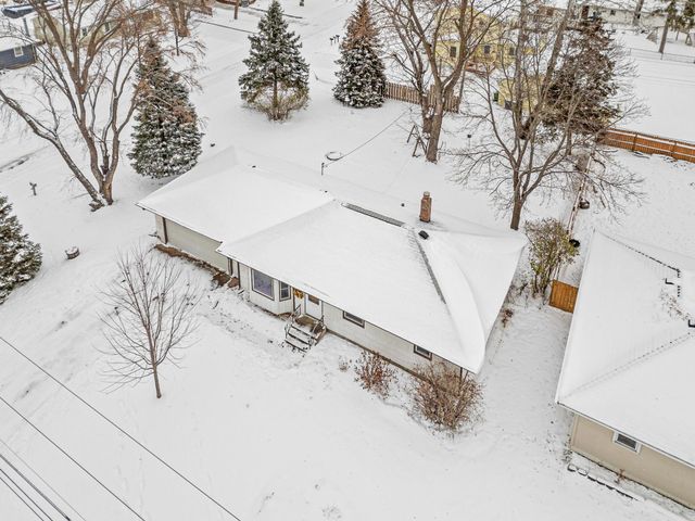 5762 Schutta Road, Shoreview, MN 55126