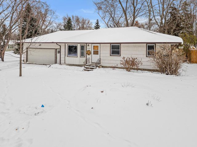 5762 Schutta Road, Shoreview, MN 55126