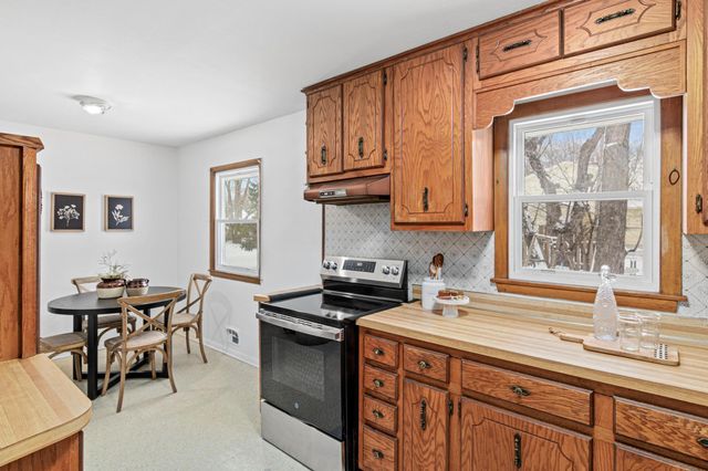 5762 Schutta Road, Shoreview, MN 55126