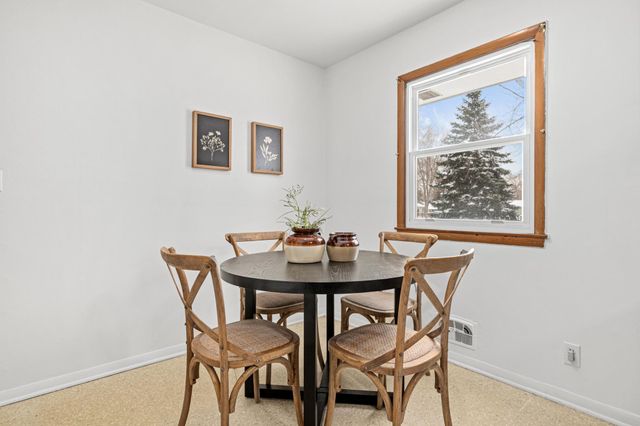 5762 Schutta Road, Shoreview, MN 55126