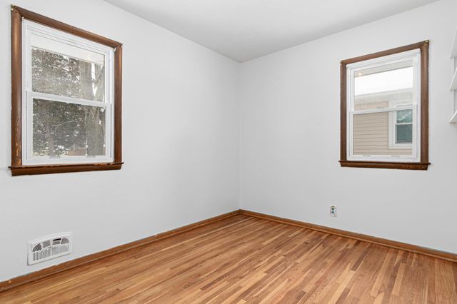 5762 Schutta Road, Shoreview, MN 55126