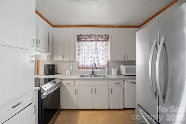 1203 S Myrtle School Road, Gastonia, NC 28052