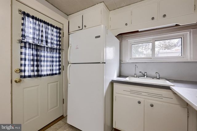 654 NEW HOLLAND AVE, Lancaster, PA 17602