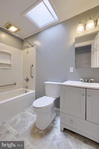 654 NEW HOLLAND AVE, Lancaster, PA 17602