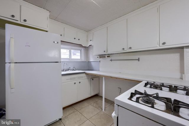 654 NEW HOLLAND AVE, Lancaster, PA 17602