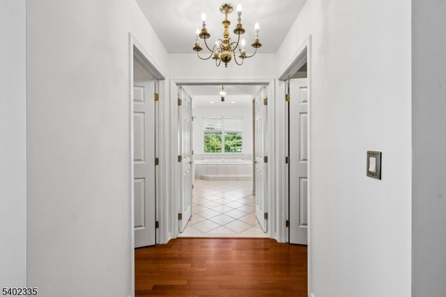 9 Tartan Dr, Bernards Twp., NJ 07920