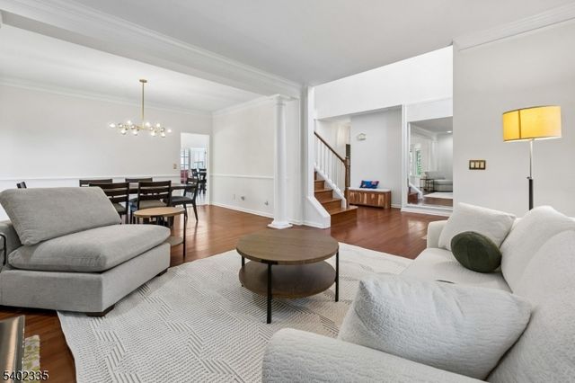 9 Tartan Dr, Bernards Twp., NJ 07920