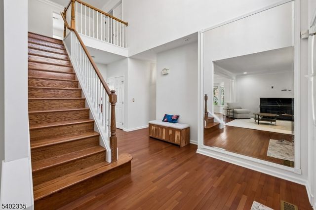 9 Tartan Dr, Bernards Twp., NJ 07920