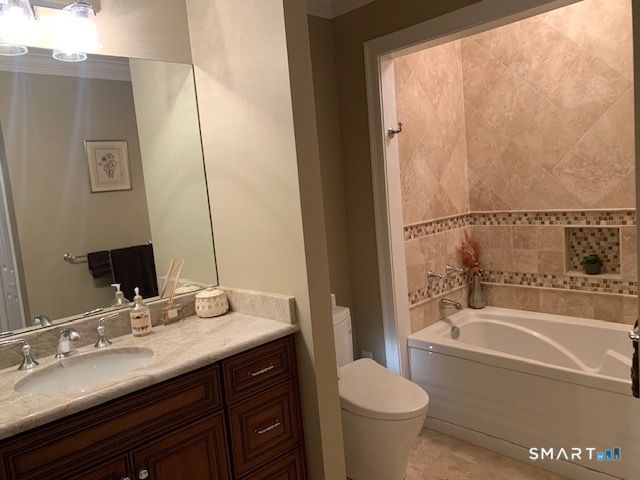 20 Madison Lane 20, Avon, CT 06001