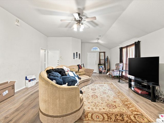 1011 Cruise Street, Denton, TX 76207