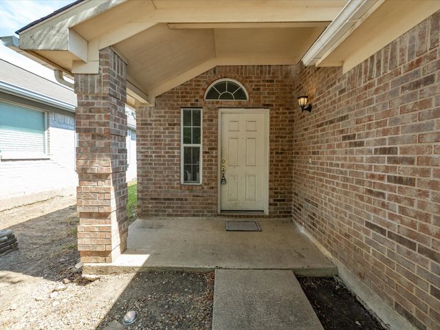 1011 Cruise Street, Denton, TX 76207
