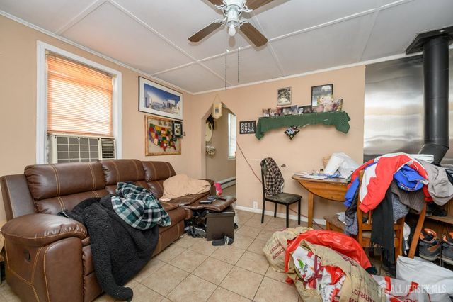 131 Stokes Avenue, Ewing, NJ 08638