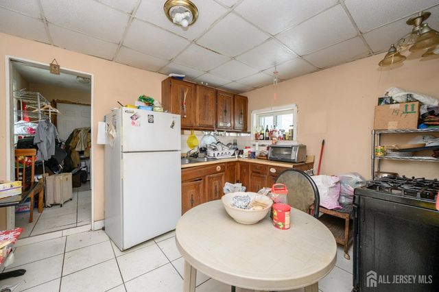 131 Stokes Avenue, Ewing, NJ 08638