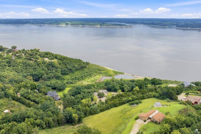 3116 Oak Shores Road, Manhattan, KS 66503