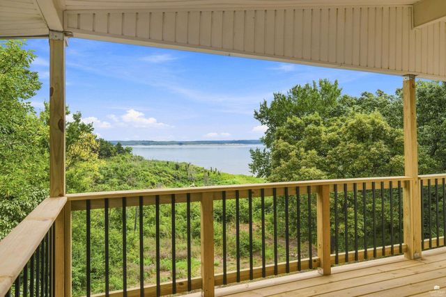 3116 Oak Shores Road, Manhattan, KS 66503