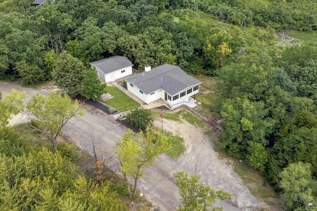 3116 Oak Shores Road, Manhattan, KS 66503