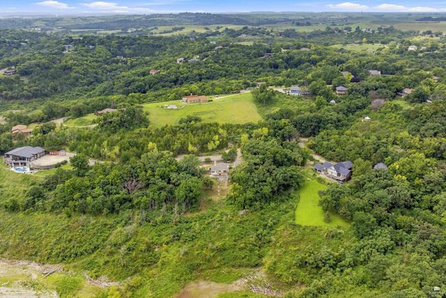 3116 Oak Shores Road, Manhattan, KS 66503