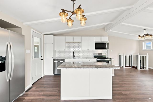 3116 Oak Shores Road, Manhattan, KS 66503