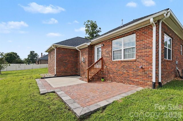 3552 Brickwood Circle, Midland, NC 28107