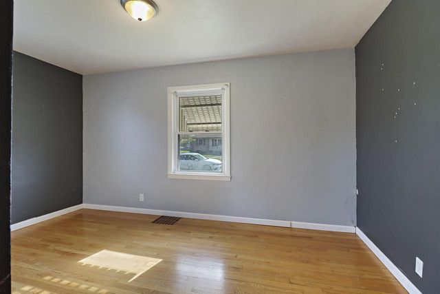 7526 38th AVENUE, Kenosha, WI 53142