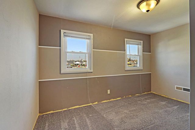 7526 38th AVENUE, Kenosha, WI 53142