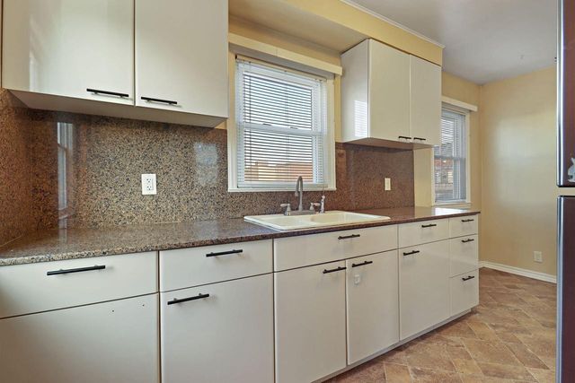7526 38th AVENUE, Kenosha, WI 53142
