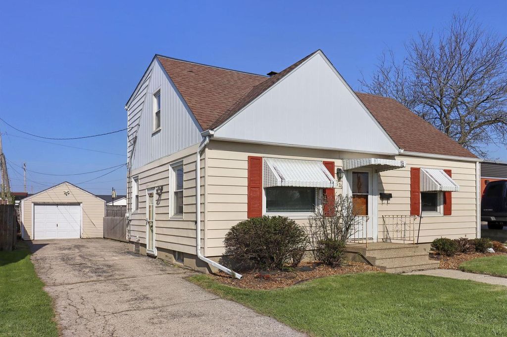 7526 38th AVENUE, Kenosha, WI 53142