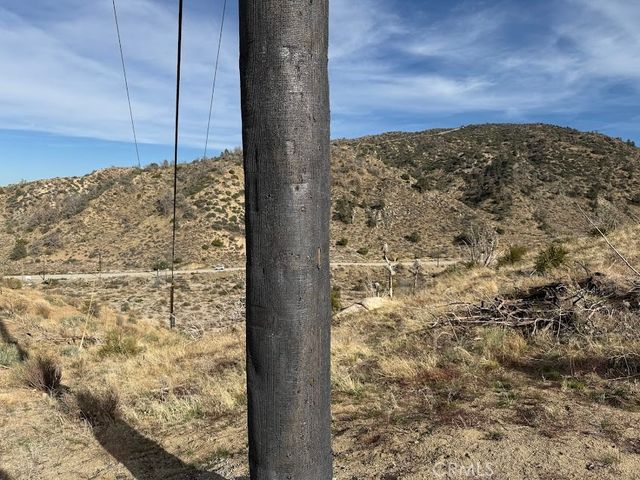 0 200, Llano, CA 93544