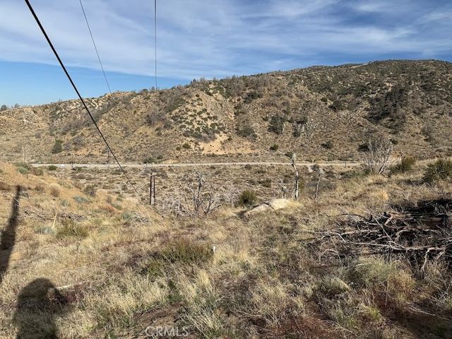 0 200, Llano, CA 93544