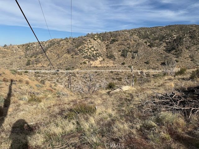 0 200, Llano, CA 93544