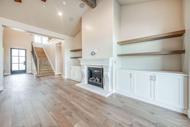 11421 N Live Oak Drive, Fresno, CA 93730