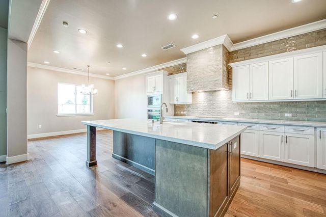 11421 N Live Oak Drive, Fresno, CA 93730