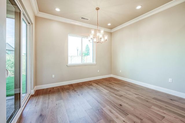 11421 N Live Oak Drive, Fresno, CA 93730