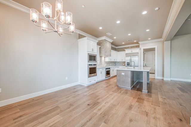 11421 N Live Oak Drive, Fresno, CA 93730