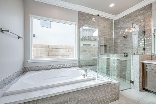 11421 N Live Oak Drive, Fresno, CA 93730